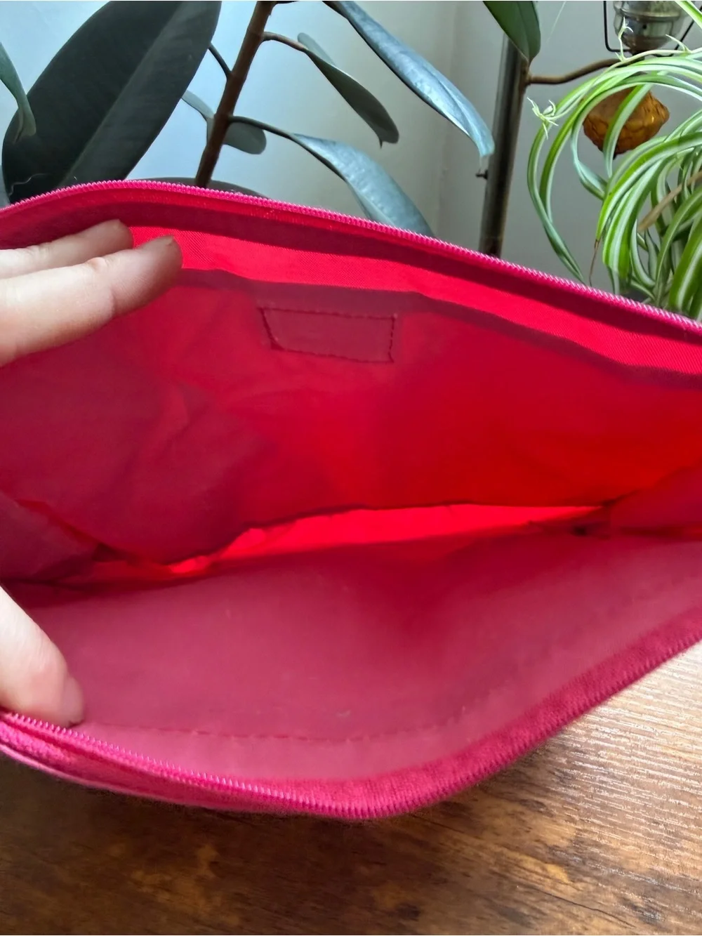 International Arrivals Pink Travel Pouch
